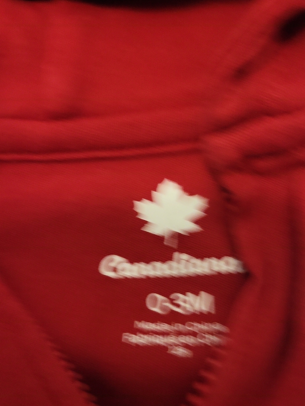 Canada red baby outfit set - hoodie, pants & maple leaf print short romper - Picture 2 of 6